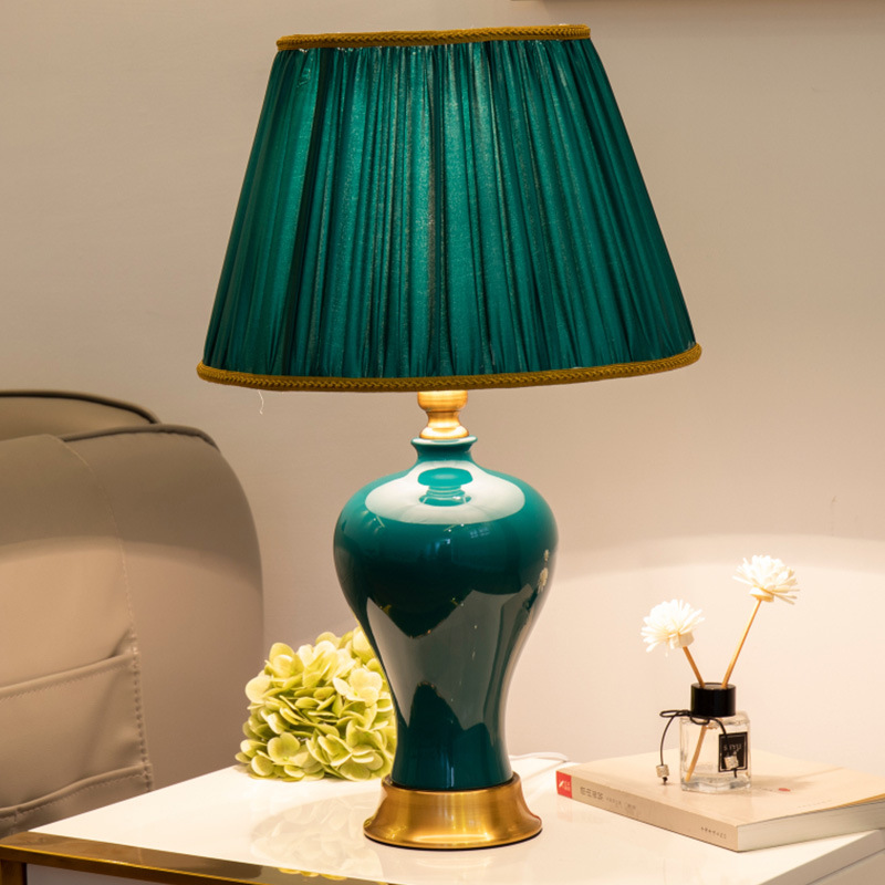 European-Style Decorative Table Lamp photo 2