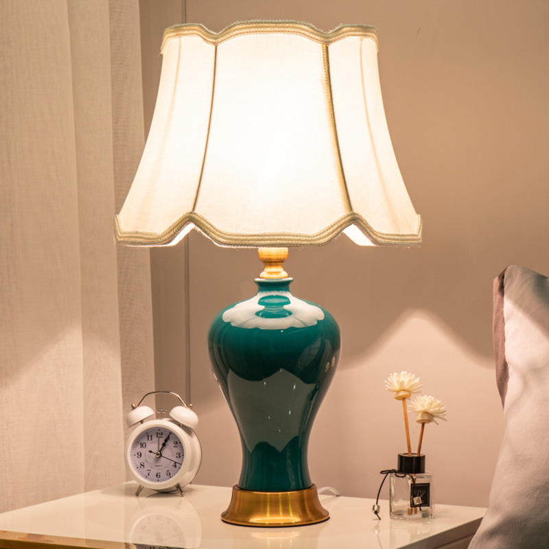 European-Style Decorative Table Lamp photo 3