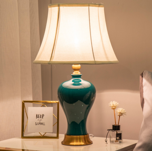 European-Style Decorative Table Lamp photo 8