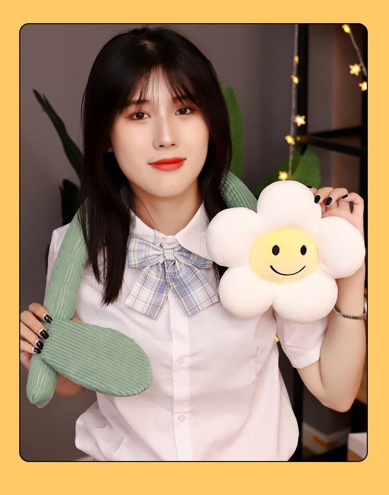 Plush Sunflower Curtain Tieback photo 12