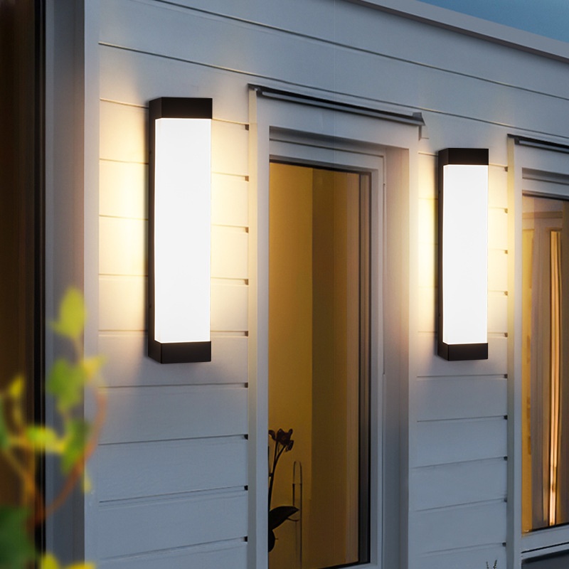 Long Outdoor Courtyard Wall Sconce photo 6