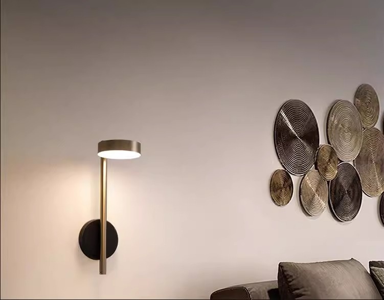 Swivel-Head Bedside Wall Lamp photo 9